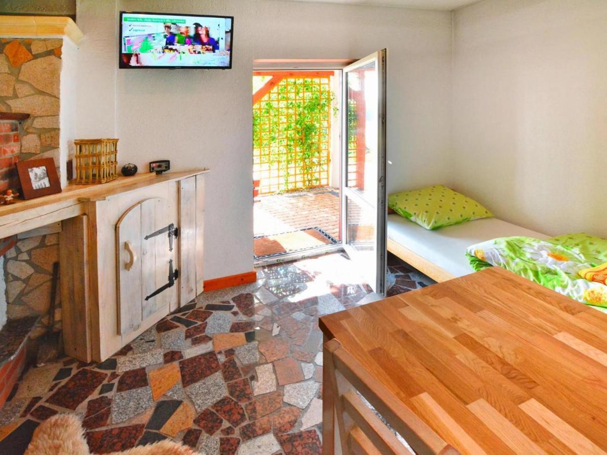 Holiday House With Large Garden, Noskowo ภายนอก รูปภาพ