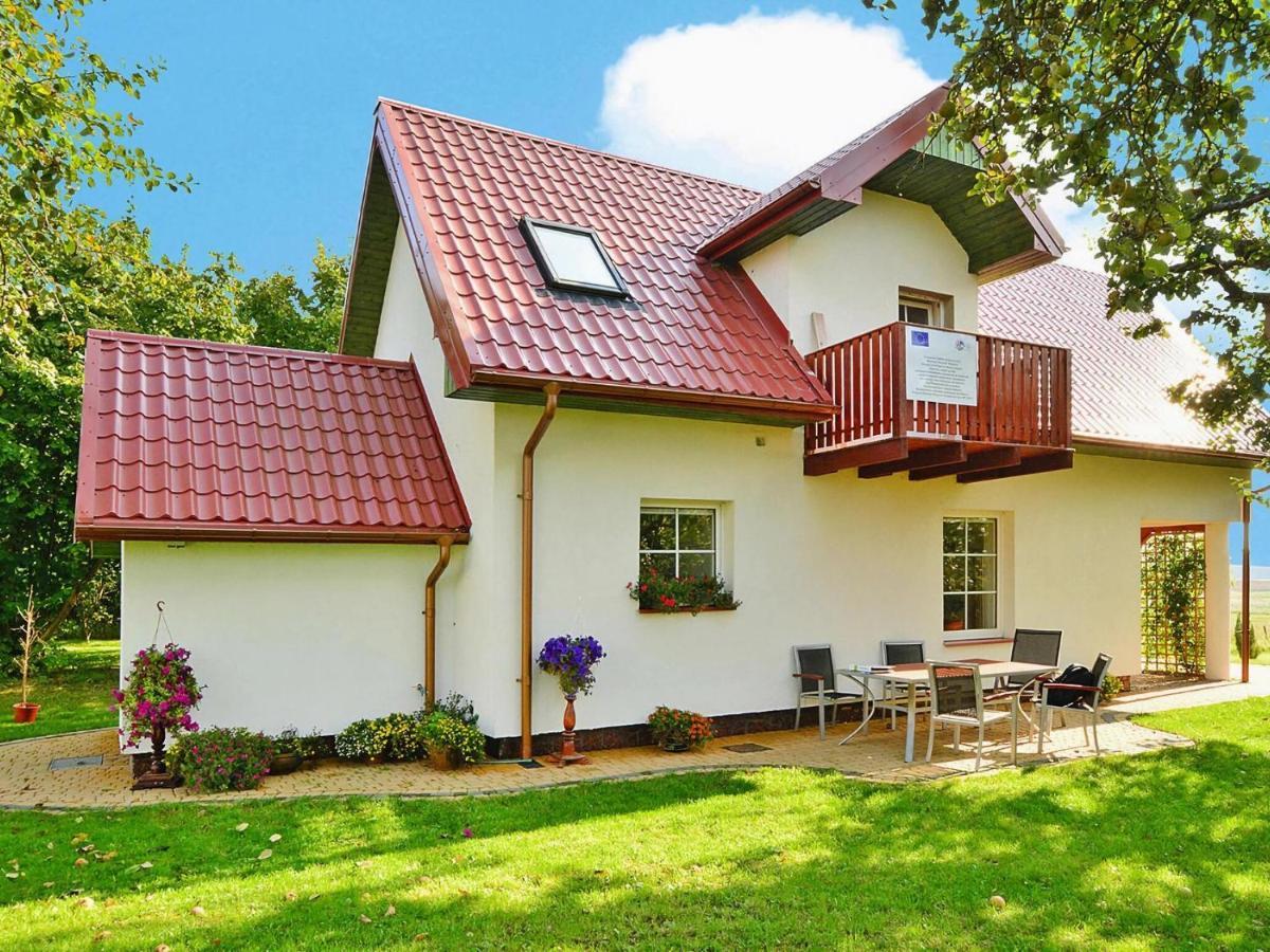 Holiday House With Large Garden, Noskowo ภายนอก รูปภาพ