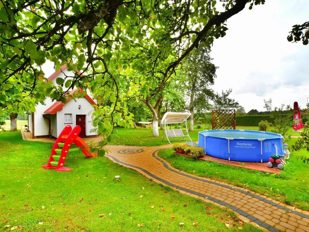 Holiday House With Large Garden, Noskowo ภายนอก รูปภาพ