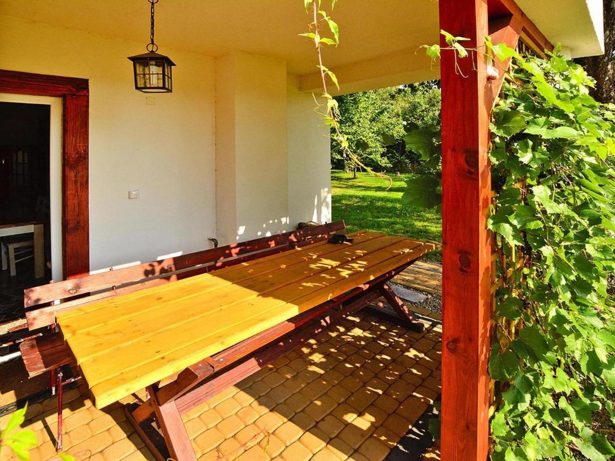 Holiday House With Large Garden, Noskowo ภายนอก รูปภาพ